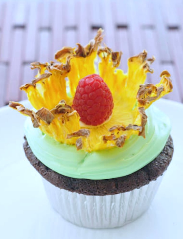 Pineapple Flower Cakes