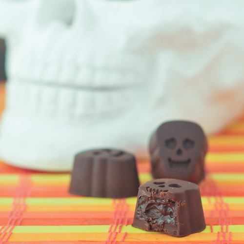 Double Chocolate Truffle Skulls @spabettie #vegan #glutenfree #Halloween #chocolate