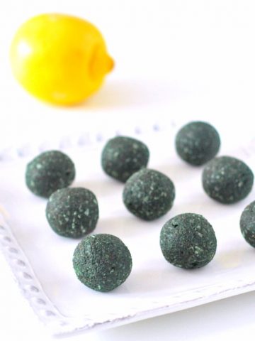 Lemon Coconut Spirulina Balls