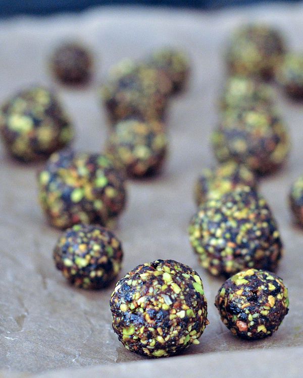 Cherry Carob Truffles @spabettie