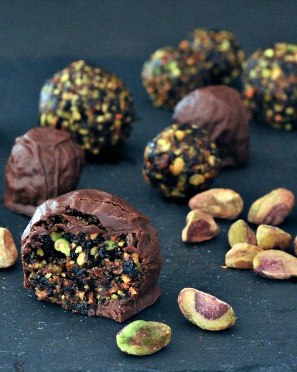 Cherry Carob Truffles @spabettie