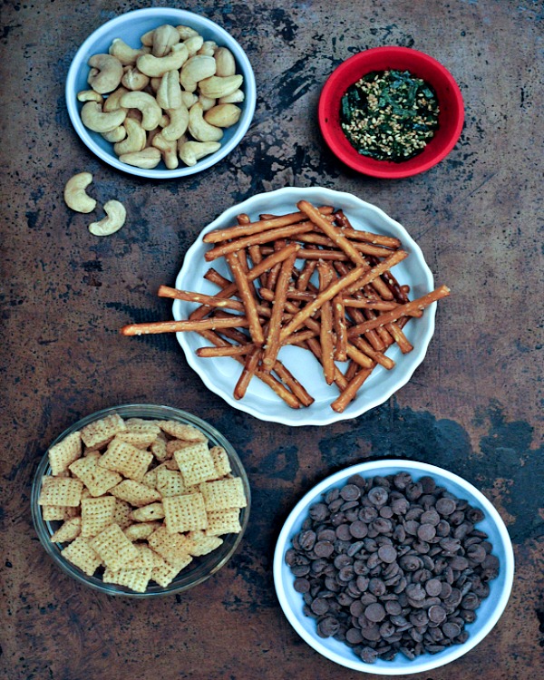 Sweet and Savory Furikake Carob Clusters @spabettie